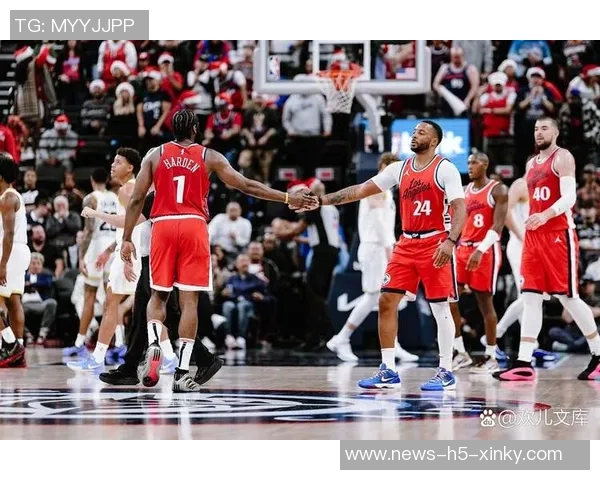 鲍威尔首节狂砍14分全场仅得23分表现起伏不定引发热议 鲍威尔首节狂砍14分全场仅得23分表现起伏不定引发热议