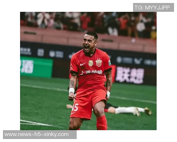 莱昂纳多自信球队本赛季争冠成功期待瓦科争夺金靴荣耀 莱昂纳多自信球队本赛季争冠成功期待瓦科争夺金靴荣耀