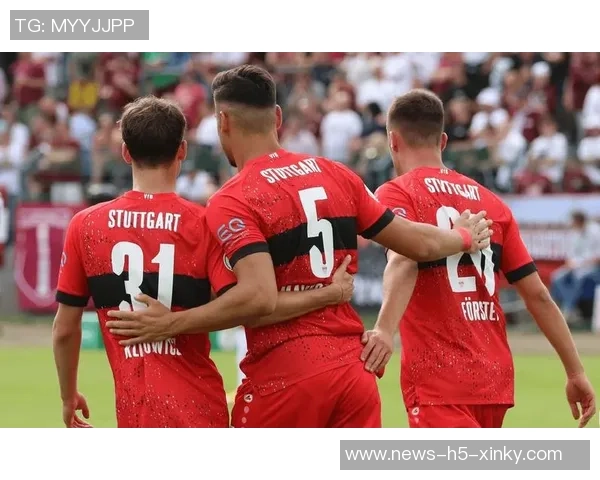 阿贾克斯主场战胜费耶诺德克拉森莫吉奥双双进球助力胜利 阿贾克斯主场战胜费耶诺德克拉森莫吉奥双双进球助力胜利