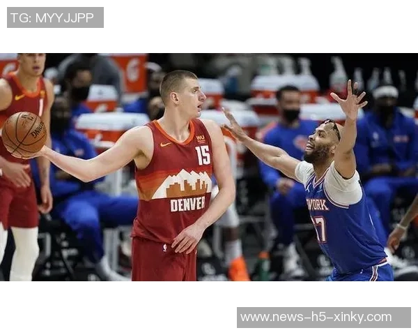 库明加成功指挥库里换防盖掉约基奇勾手展现防守实力